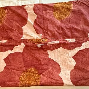 Full/queen Duvet and 2 pillowcases